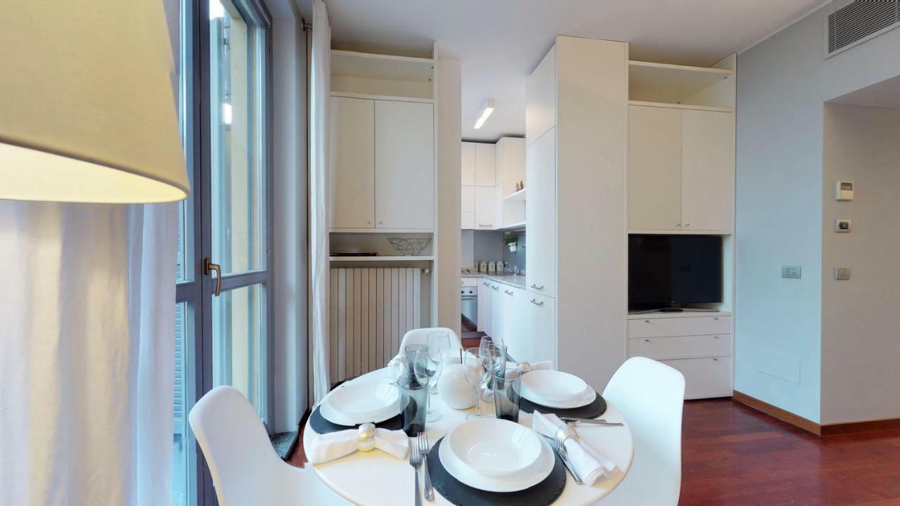Design Apartment Near Duomo Square Mailand Exterior foto
